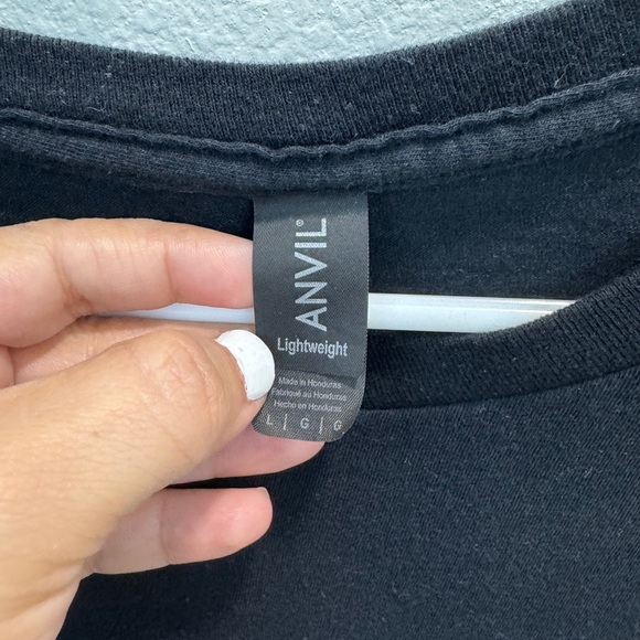 Black Graphic Tee - Beer Never Broke My Heart - Picture 4 of 5